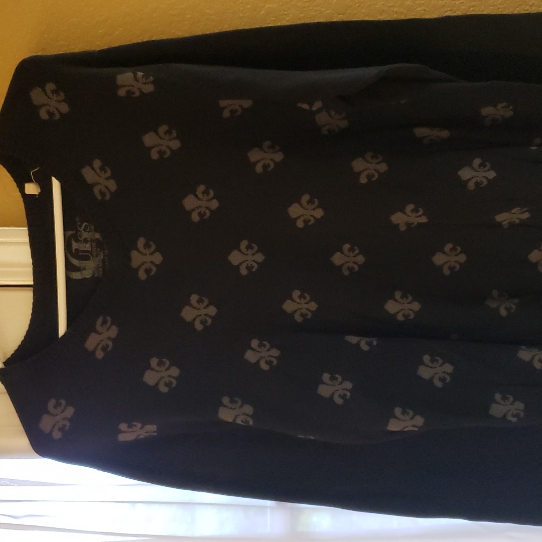 Guess Le Fleur Sweater Black Medium V Neck, Great Condition